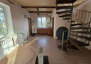 Дом 61м², 2-этажный, участок 6 сот.  