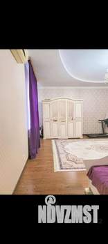 Коттедж 305м², 2-этажный, участок 6 сот.  