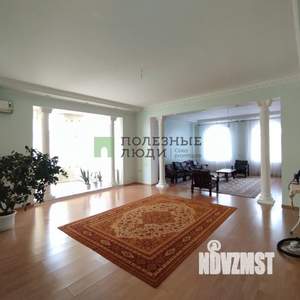 Дом 271м², 2-этажный, участок 6 сот.  