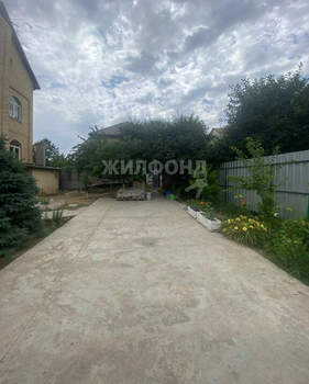Дом 300м², 3-этажный, участок 6 сот.  