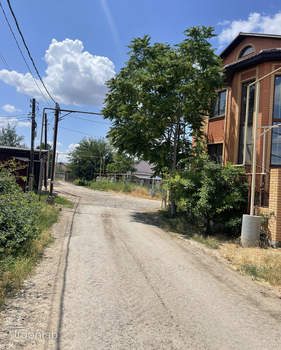 Дом 267м&sup2;, 3-этажный, участок 6 сот.  