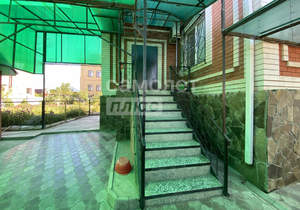 Дом 290м², 2-этажный, участок 10 сот.  