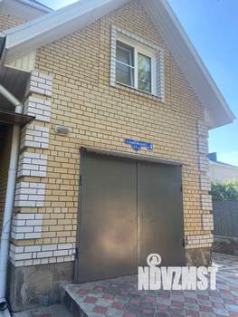 Дом 298м², 3-этажный, участок 9 сот.  