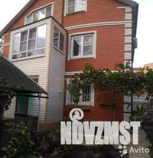 Коттедж 270м², 3-этажный, участок 3 сот.  