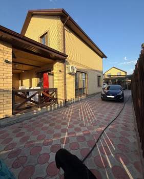 Дом 200м², 2-этажный, участок 5 сот.  