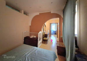 Дом 180м&sup2;, 2-этажный, участок 444 сот.  