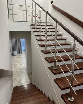 Дом 197м², 2-этажный, участок 8 сот.  