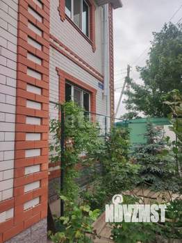 Дом 229м², 3-этажный, участок 3 сот.  