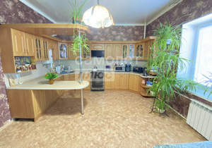 Дом 290м², 2-этажный, участок 10 сот.  