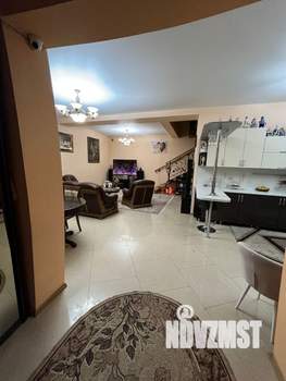 Дом 143м², 3-этажный, участок 3 сот.  