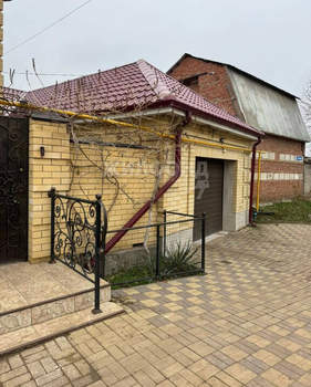 Дом 200м², 2-этажный, участок 0 сот.  