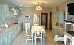 3-к квартира, на длительный срок, 160м2, 4/6 этаж