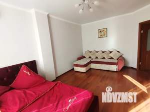 1-к квартира, посуточно, 44м2, 10/12 этаж