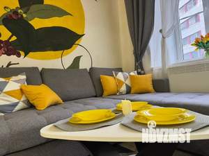 Студия квартира, посуточно, 40м2, 2/2 этаж