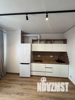 Студия квартира, посуточно, 35м2, 8/24 этаж