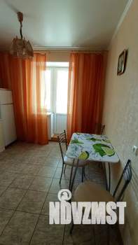 1-к квартира, посуточно, 40м2, 1/9 этаж