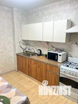 1-к квартира, посуточно, 38м2, 3/9 этаж