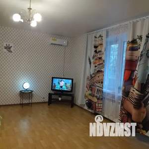 1-к квартира, посуточно, 56м2, 1/5 этаж