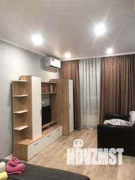 Студия квартира, посуточно, 35м2, 15/19 этаж