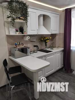 Студия квартира, посуточно, 29м2, 1/5 этаж