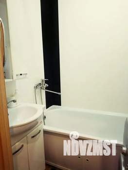 1-к квартира, посуточно, 42м2, 1/9 этаж