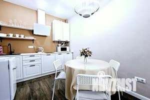 1-к квартира, посуточно, 42м2, 8/19 этаж