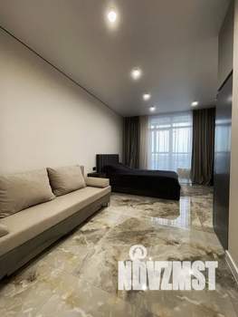 Студия квартира, посуточно, 35м2, 21/21 этаж