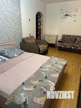 1-к квартира, посуточно, 35м2, 1/9 этаж