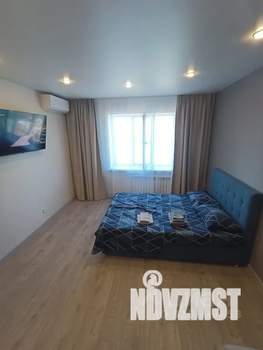 1-к квартира, посуточно, 42м2, 15/16 этаж