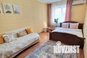 1-к квартира, посуточно, 40м2, 3/6 этаж
