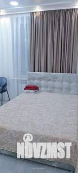 Студия квартира, посуточно, 40м2, 1/2 этаж
