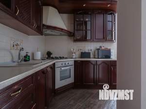 3-к квартира, посуточно, 150м2, 1/12 этаж