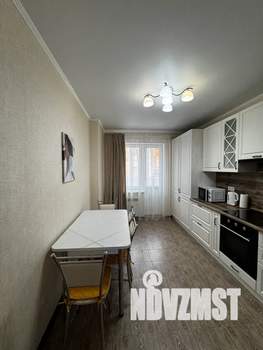 1-к квартира, посуточно, 48м2, 3/17 этаж