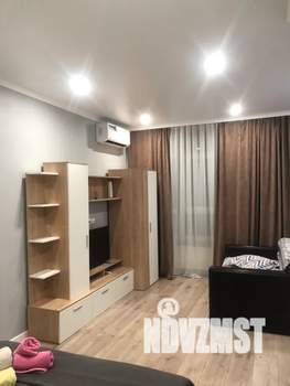 Студия квартира, посуточно, 35м2, 15/19 этаж