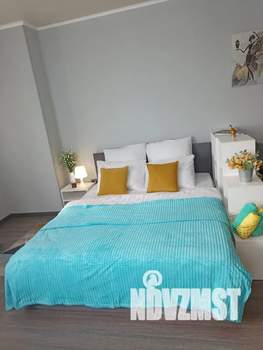 Студия квартира, посуточно, 40м2, 11/17 этаж