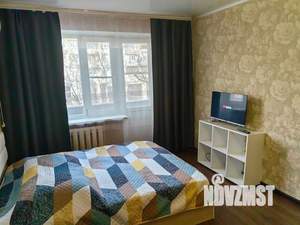 1-к квартира, посуточно, 34м2, 4/5 этаж