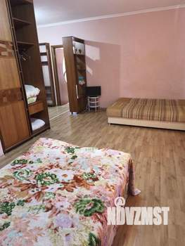 1-к квартира, посуточно, 42м2, 4/8 этаж