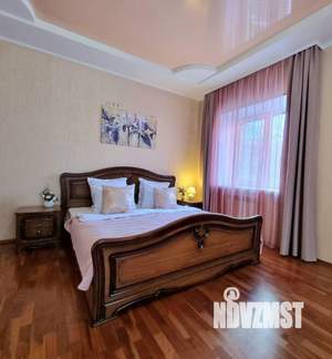 3-к квартира, посуточно, 120м2, 1/1 этаж