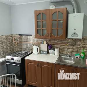 1-к квартира, посуточно, 32м2, 3/5 этаж