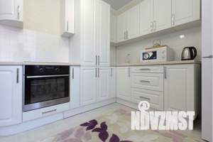 1-к квартира, посуточно, 42м2, 11/16 этаж