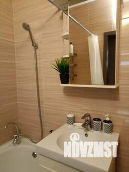 Студия квартира, посуточно, 40м2, 11/17 этаж