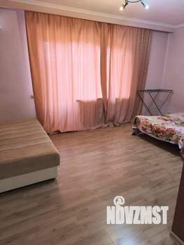 1-к квартира, посуточно, 42м2, 4/8 этаж