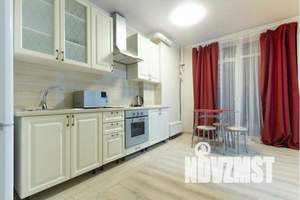 1-к квартира, посуточно, 35м2, 7/18 этаж