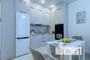 2-к квартира, посуточно, 36м2, 8/20 этаж