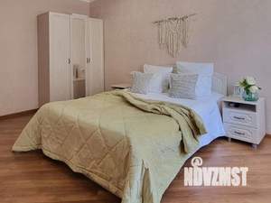 2-к квартира, посуточно, 55м2, 8/16 этаж