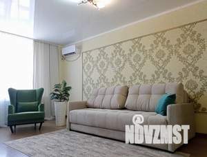 2-к квартира, посуточно, 43м2, 1/1 этаж