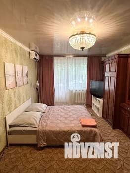 1-к квартира, посуточно, 32м2, 3/5 этаж