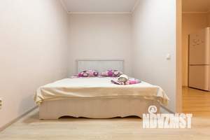 Студия квартира, посуточно, 35м2, 7/18 этаж