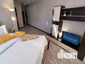 Студия квартира, посуточно, 35м2, 7/17 этаж