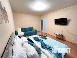 1-к квартира, посуточно, 38м2, 3/9 этаж